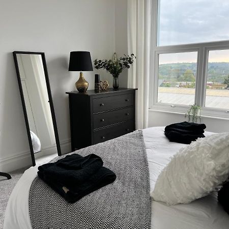 Heathcliff - 5 Bedroom House In Town Centre 텐비 외부 사진
