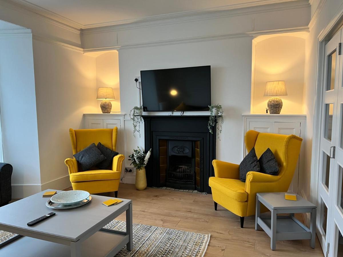 Heathcliff - 5 Bedroom House In Town Centre 텐비 외부 사진