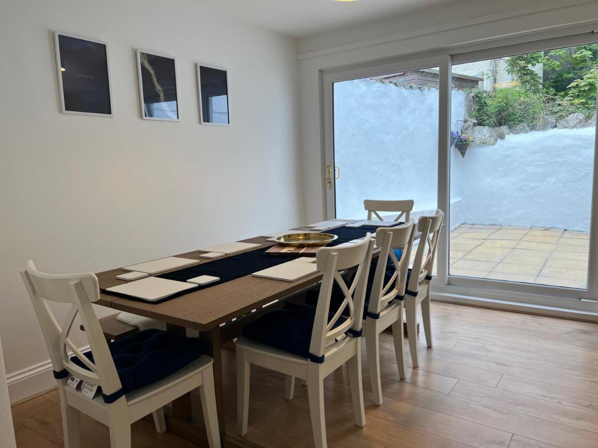 Heathcliff - 5 Bedroom House In Town Centre 텐비 외부 사진