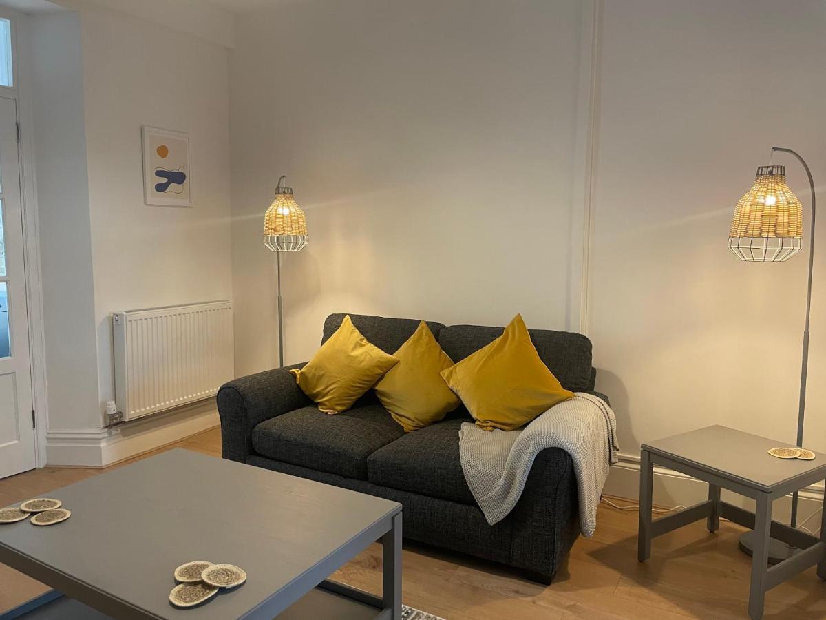 Heathcliff - 5 Bedroom House In Town Centre 텐비 외부 사진