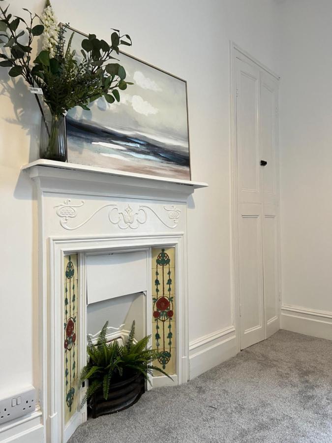 Heathcliff - 5 Bedroom House In Town Centre 텐비 외부 사진
