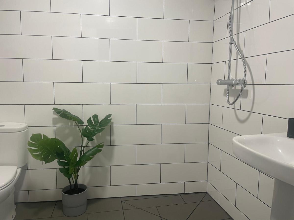 Heathcliff - 5 Bedroom House In Town Centre 텐비 외부 사진