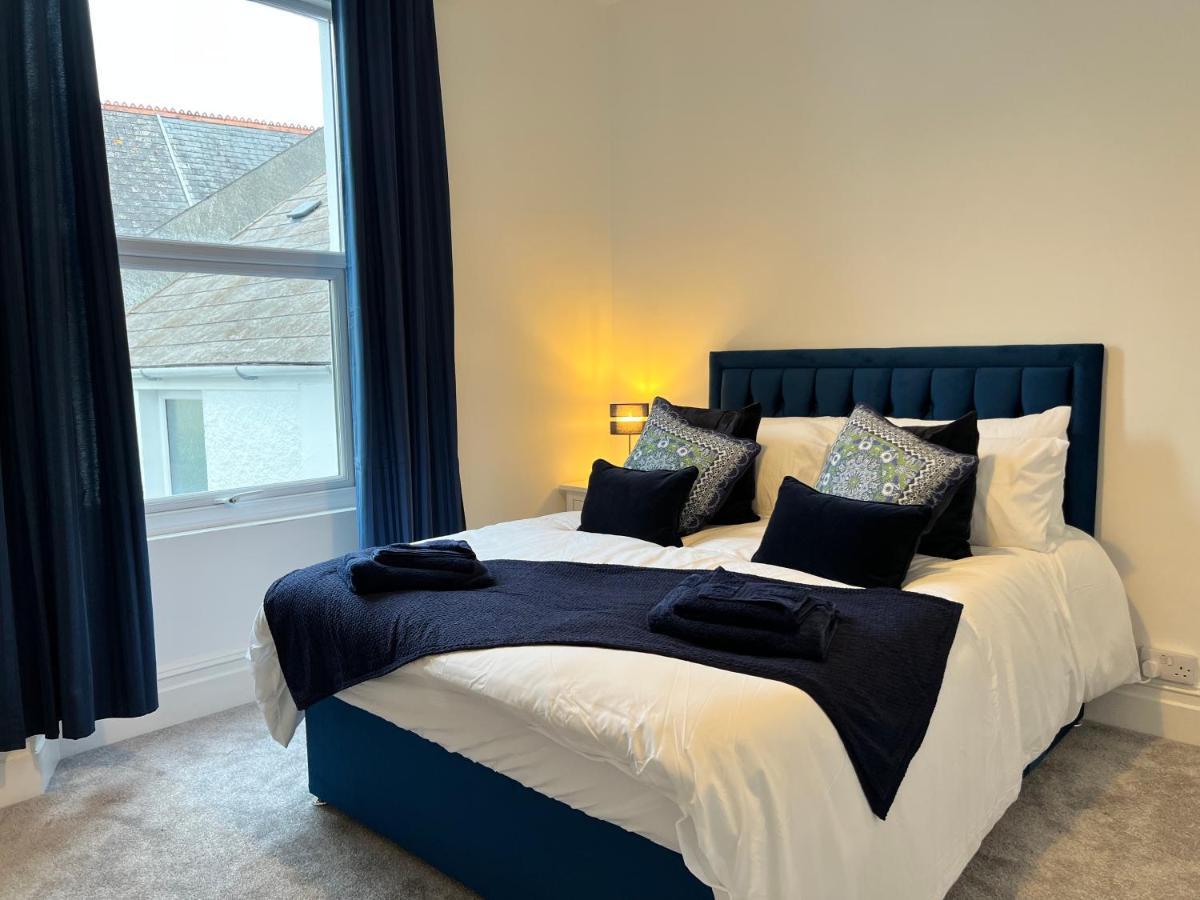 Heathcliff - 5 Bedroom House In Town Centre 텐비 외부 사진