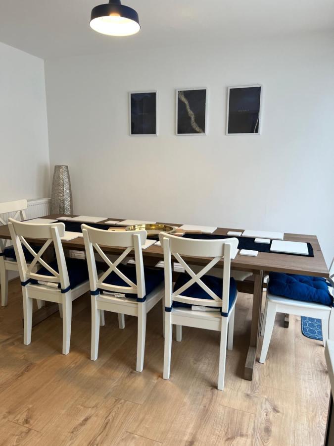 Heathcliff - 5 Bedroom House In Town Centre 텐비 외부 사진