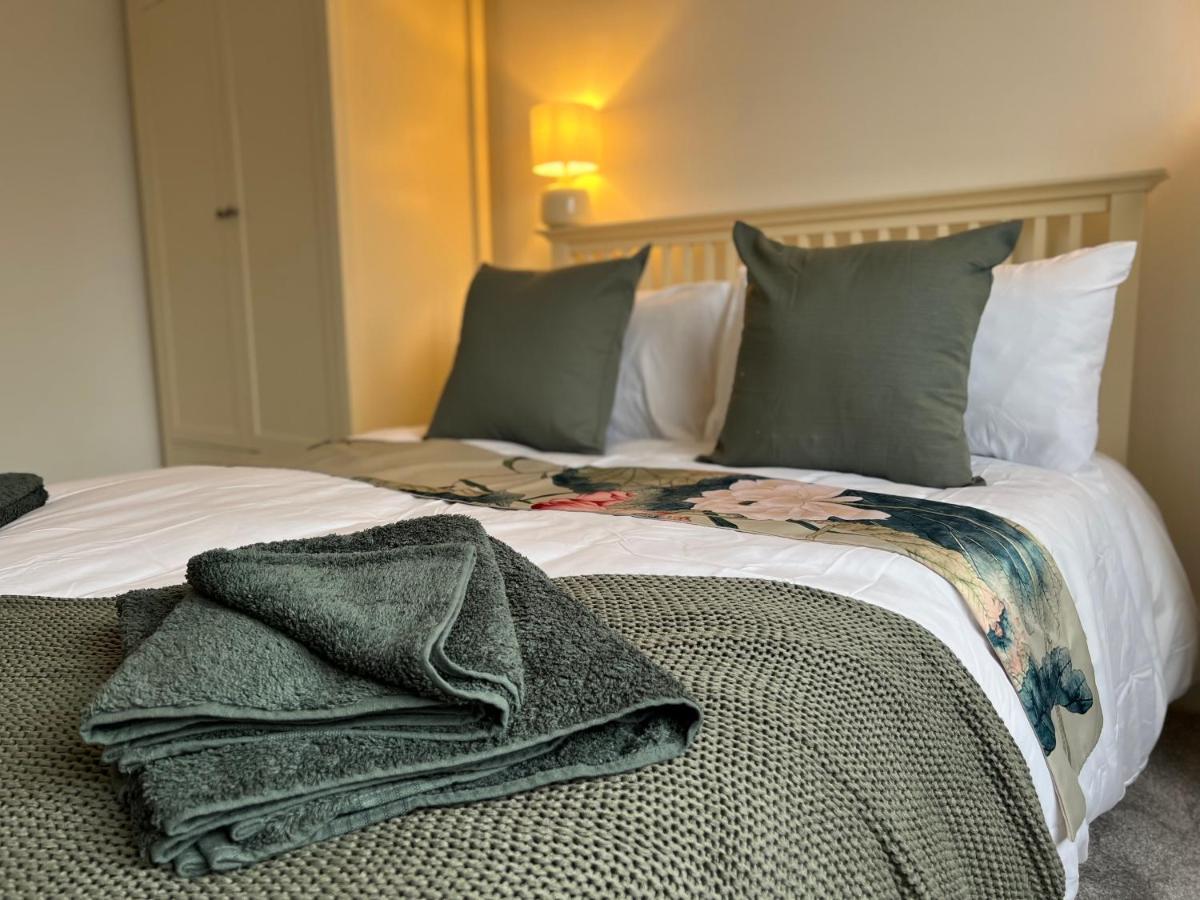 Heathcliff - 5 Bedroom House In Town Centre 텐비 외부 사진